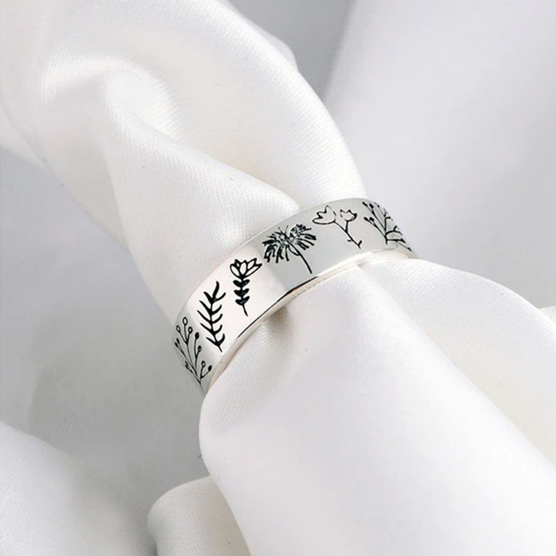 Zarter handgeschnitzter zierlicher Wildblumenring