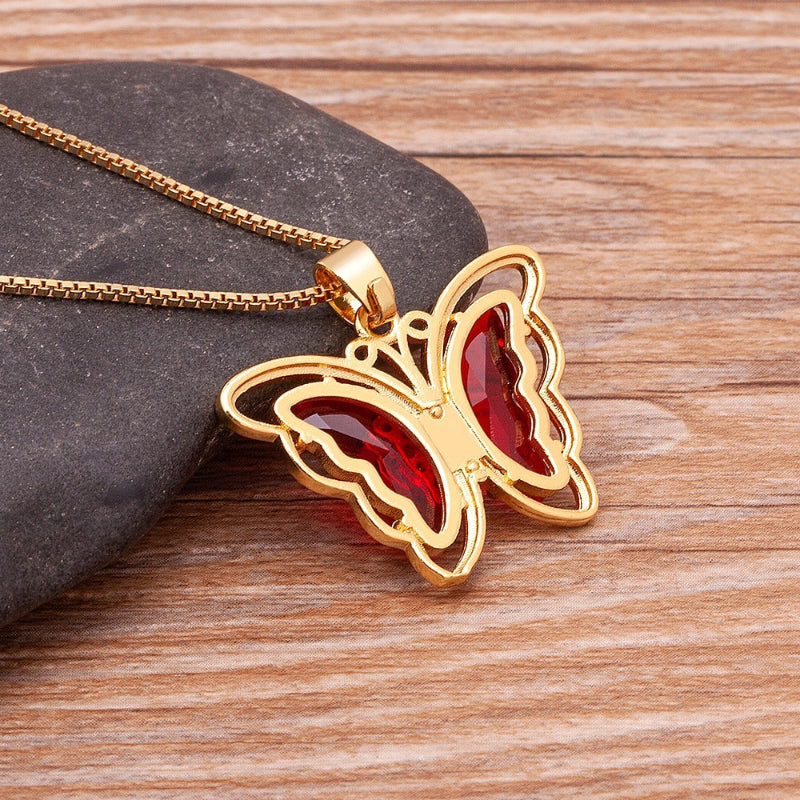 Zarte mehrfarbige Halsketten mit Schmetterlingsanhänger aus Zirkonia