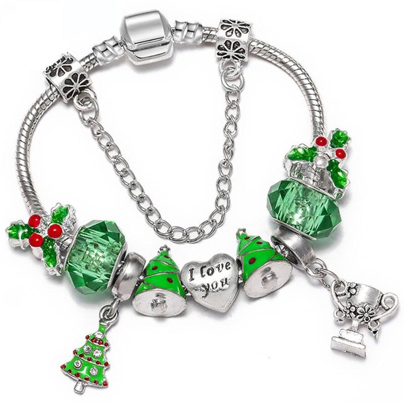 Entzückendes Perlenarmband mit Weihnachtsanhänger