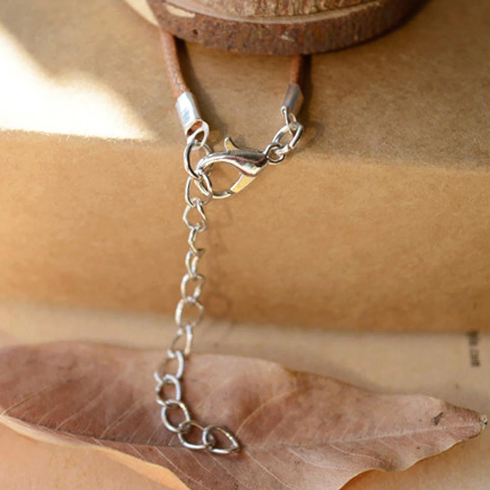 Entzückende echte natürliche getrocknete Blumen-Charm-Halskette in rundem Glasanhänger