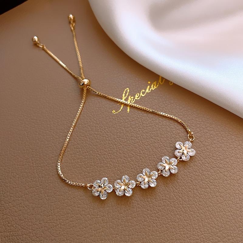 Verstellbares Deluxe-Armband mit Zirkonia-Blume