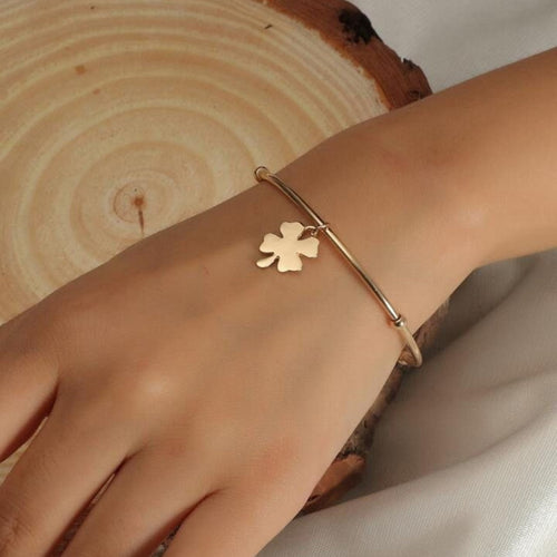Armband mit vierblättrigem Kleeblatt