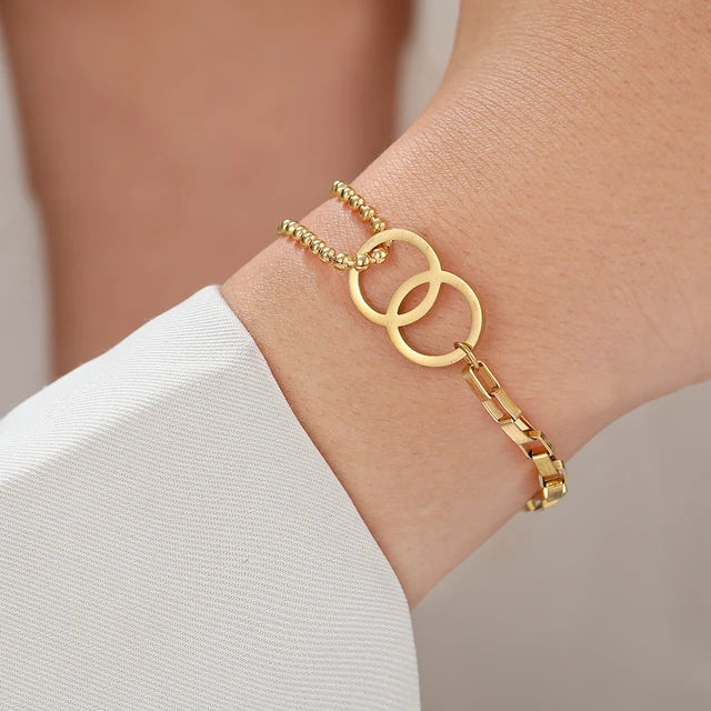 Goldenes Charm-Armband für Damen – verstellbar, trendig, personalisiert