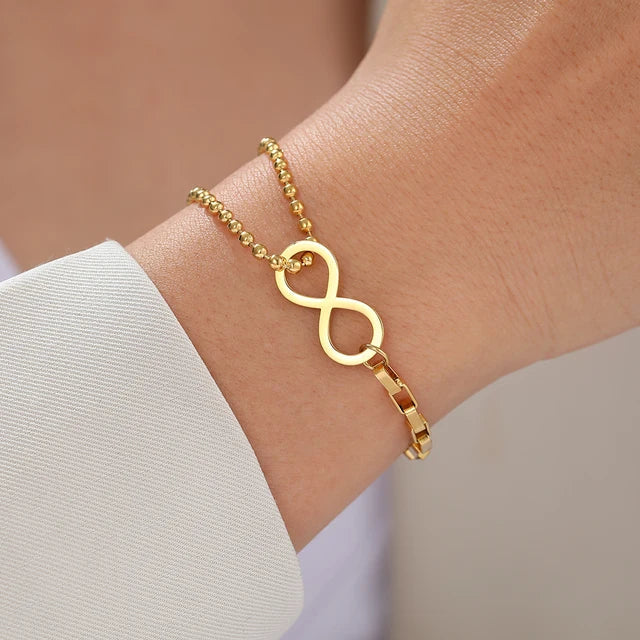 Goldenes Charm-Armband für Damen – verstellbar, trendig, personalisiert