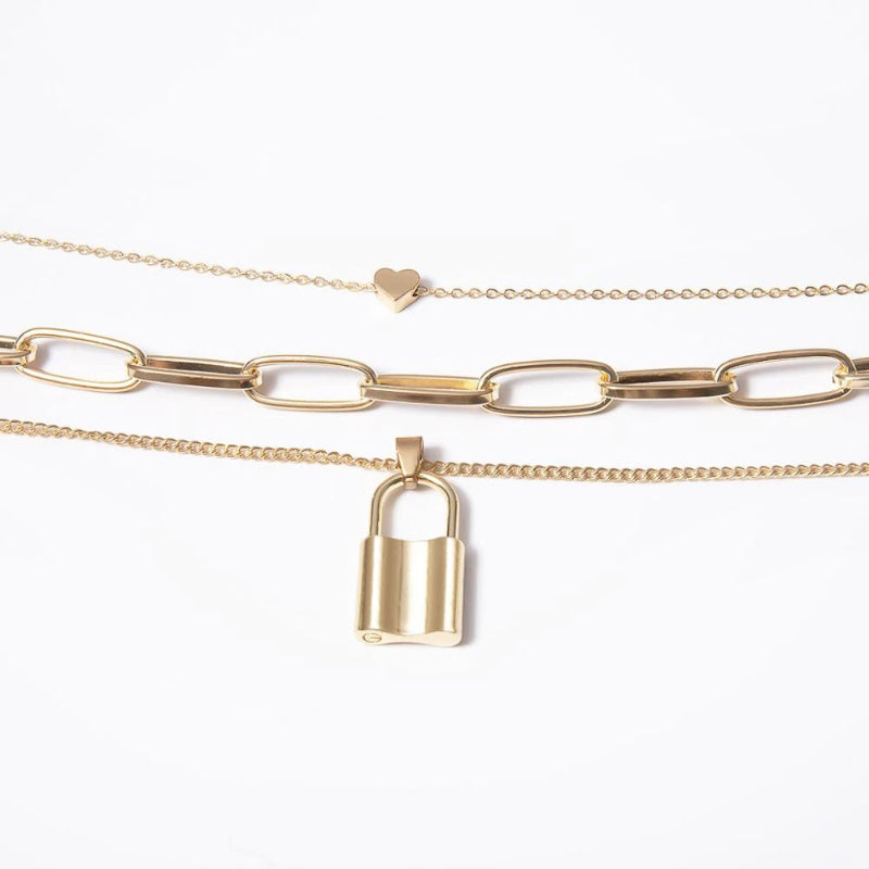 Edgy mehrreihige Ketten mit Herz- und Vorhängeschloss-Anhänger