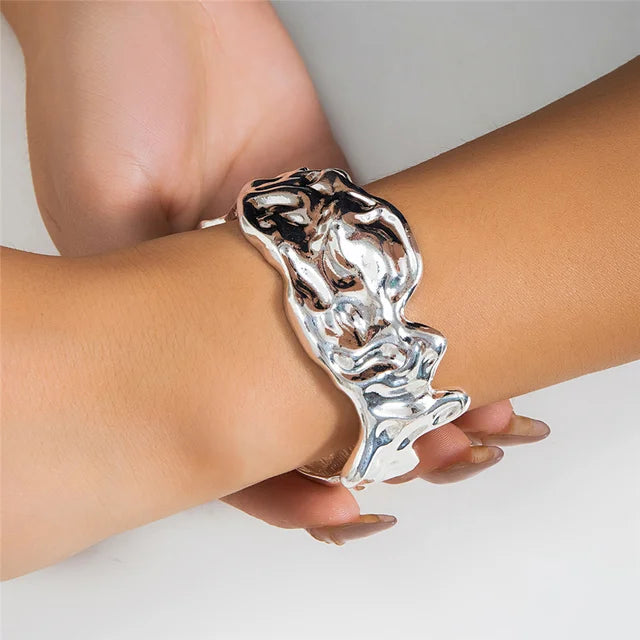 Klobige Goldkette - Strukturiertes Goldhalsband, elegantes und einzigartiges Design