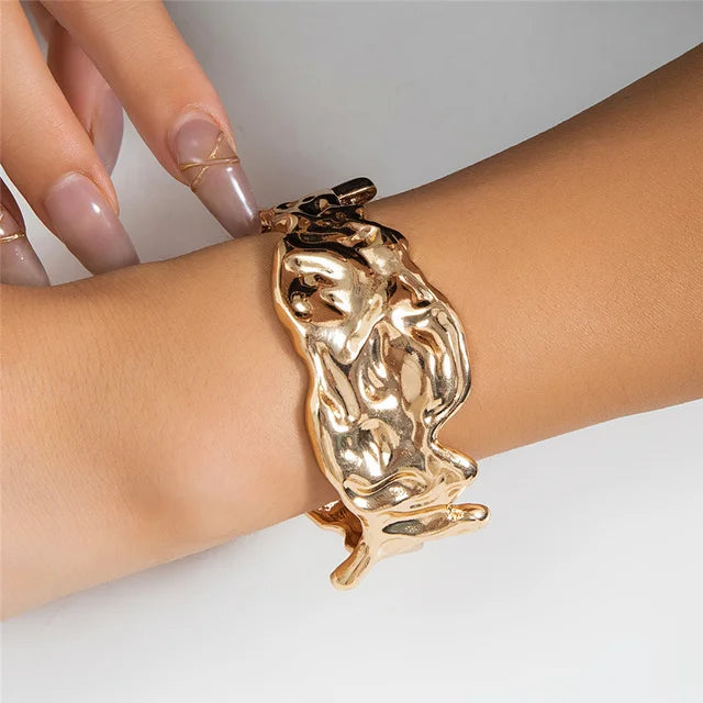 Klobige Goldkette - Strukturiertes Goldhalsband, elegantes und einzigartiges Design