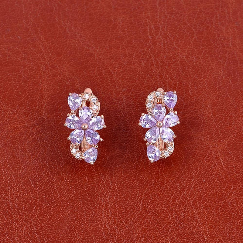 Elegante Ohrstecker mit Kristallblumen-Zirkon