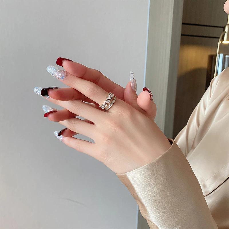 Elegante, modische, doppellagige, mit Zirkonen verzierte Ringe