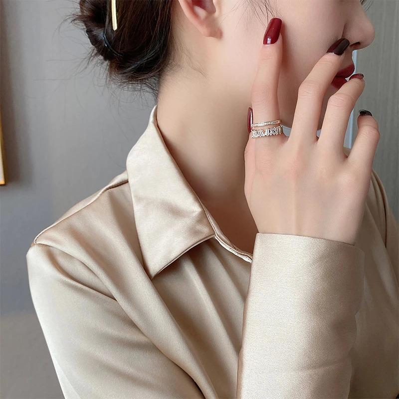 Elegante, modische, doppellagige, mit Zirkonen verzierte Ringe