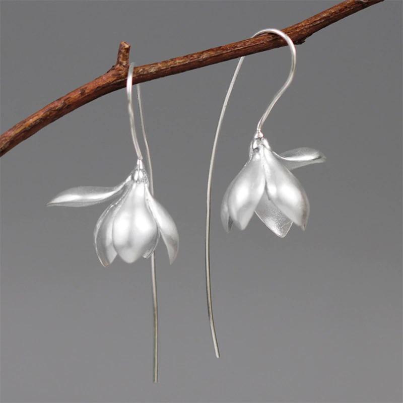 Elegante Magnolienblüten-Ohrhänger