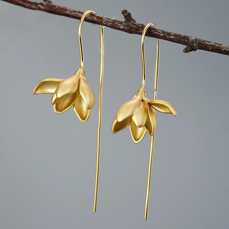 Elegante Magnolienblüten-Ohrhänger