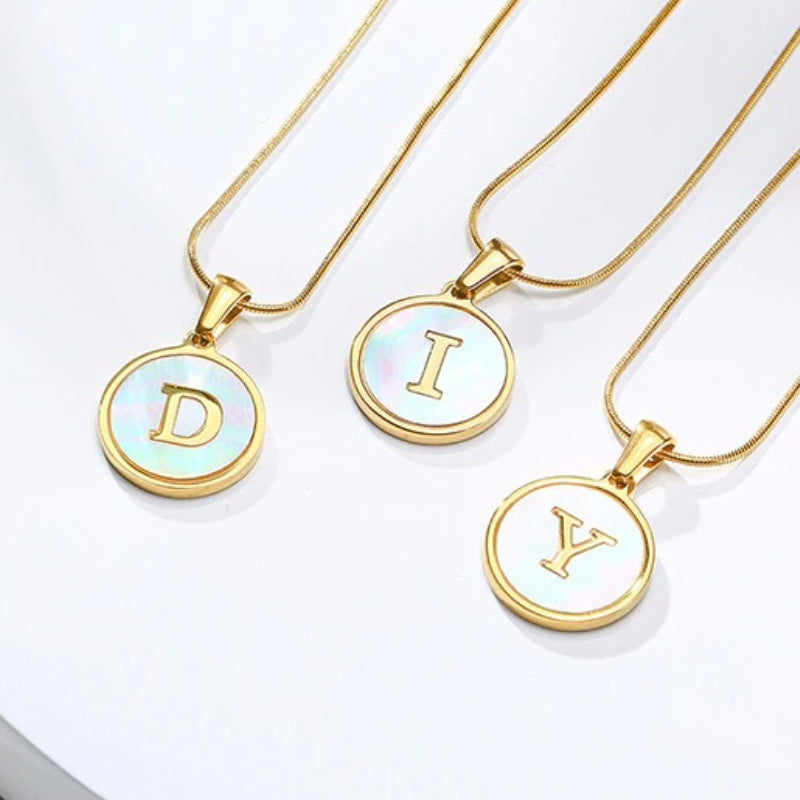 Eleganter quadratischer Anhänger mit Anfangsbuchstaben A-Z, personalisierte Halsketten