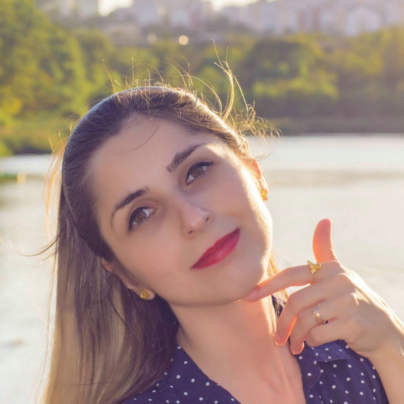 Bezaubernde mit Strasssteinen verzierte Bienenkönigin-Ringe