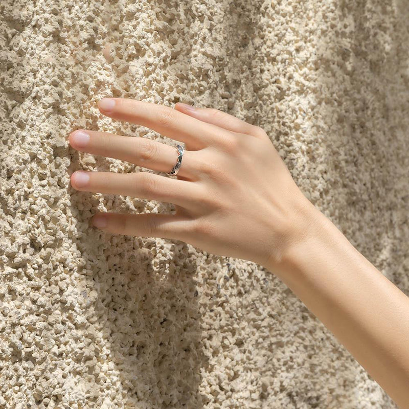 Bezaubernde silberne Paarringe