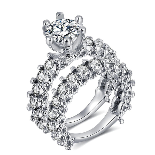 Verlobungs- und Ehering-Set mit ewigem Zirkonia