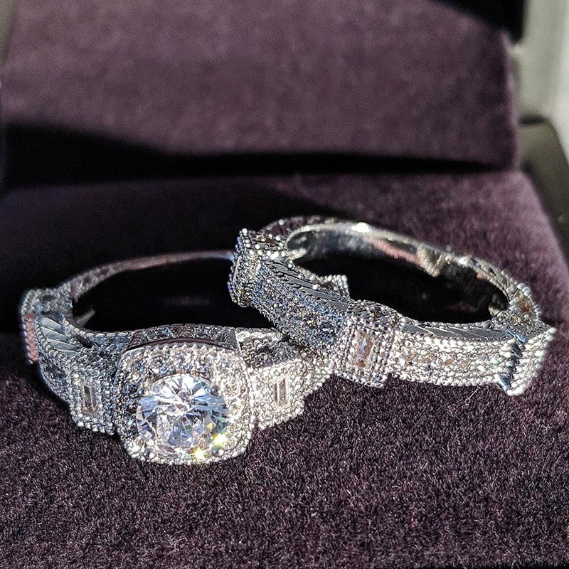 Außergewöhnliche Kollektionen von mit Strasssteinen besetzten Ringsets