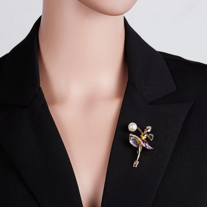 Exquisite, mit Juwelen besetzte Broschennadeln mit Turnerinnen- und Ballerina-Puppen