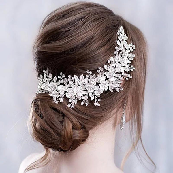 Exquisites, mit Blumen und Strasssteinen verziertes Braut-Diadem