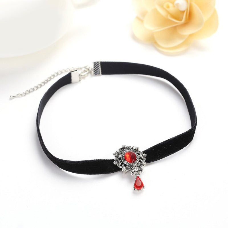 Exquisite klassische Chokerhalsketten mit Wassertropfen-Strass