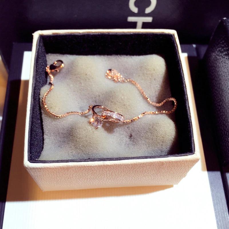 Exquisite Armbänder mit Doppel-Strass-Herzanhänger