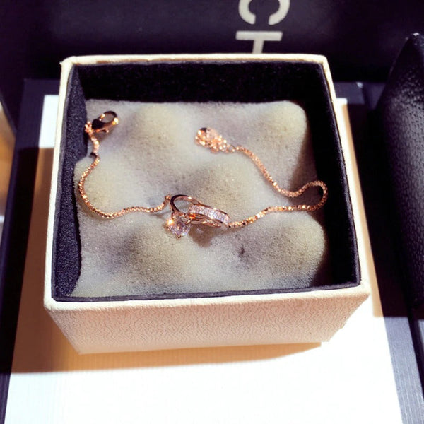 Exquisites, ineinander verschlungenes Doppelzirkon-Charm-Armband