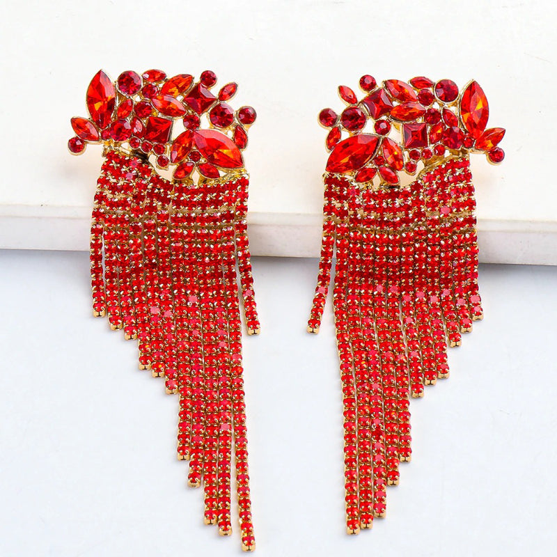 Exquisite, mit Strasssteinen besetzte, lange Quasten-Ohrhänger