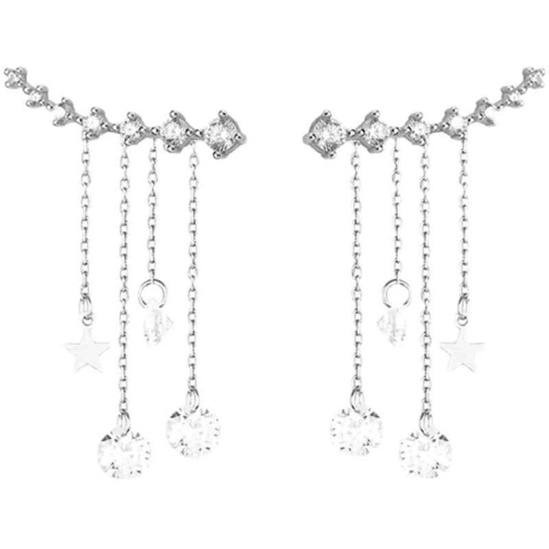 Exquisite, mit Strasssteinen besetzte Ohrringe mit Sternquaste