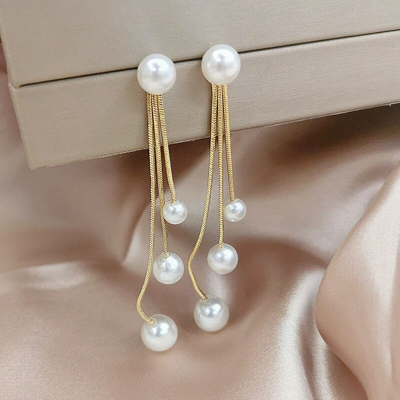 Erlesene und opulente Statement-Ohrring-Kollektion mit langen Tropfen