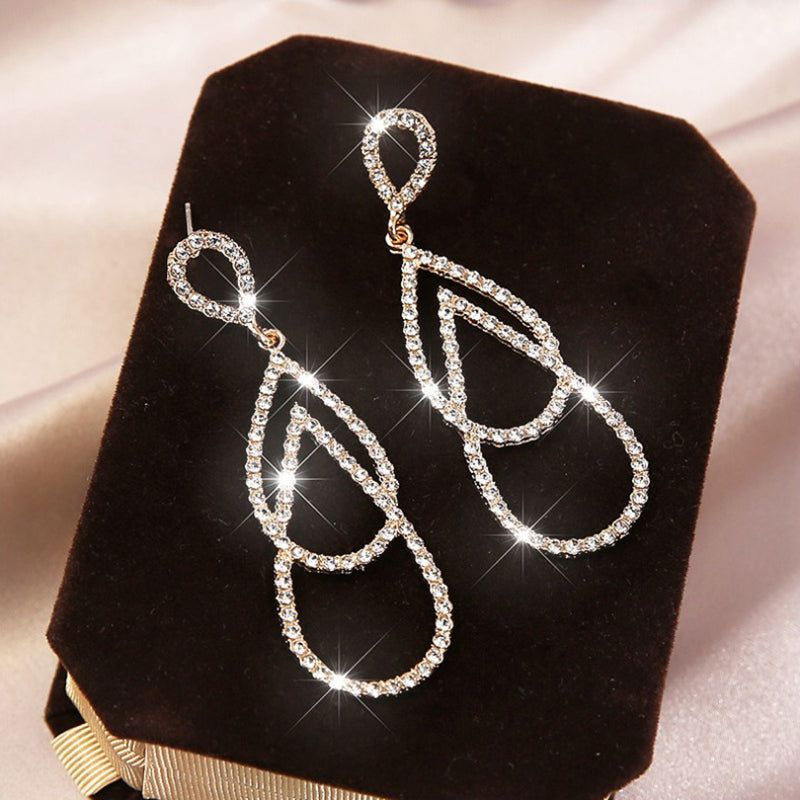 Erlesene und opulente Statement-Ohrring-Kollektion mit langen Tropfen