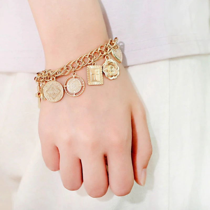 Extravagante Multi-Charms Kreuz Mode Ketten Armbänder