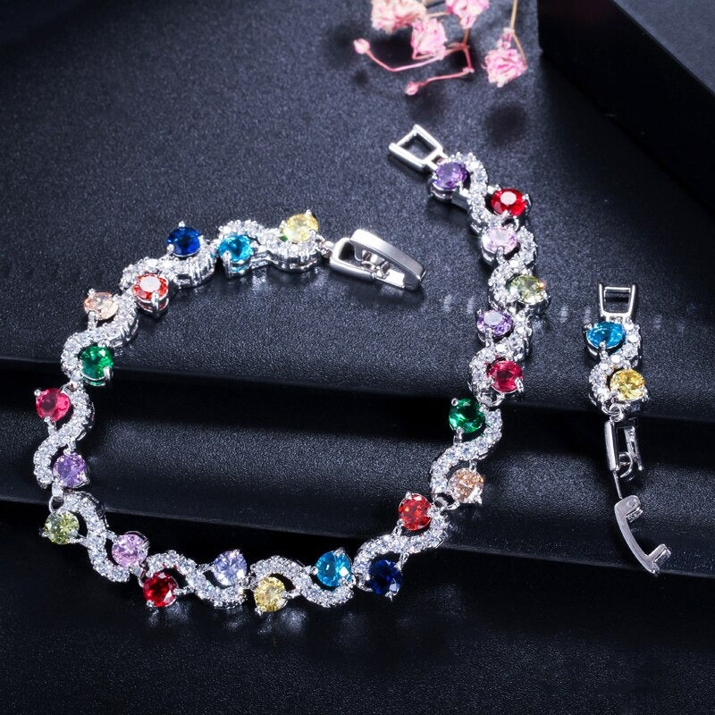 Extravagante mehrfarbige mit Zirkonen verzierte Infinity-Armbänder
