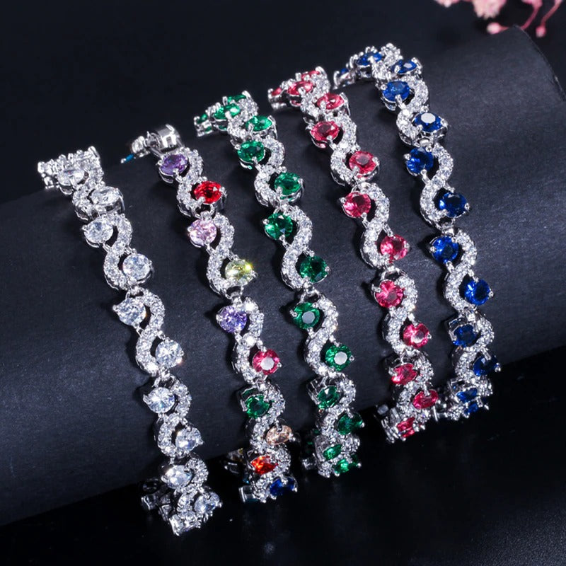 Extravagante mehrfarbige mit Zirkonen verzierte Infinity-Armbänder