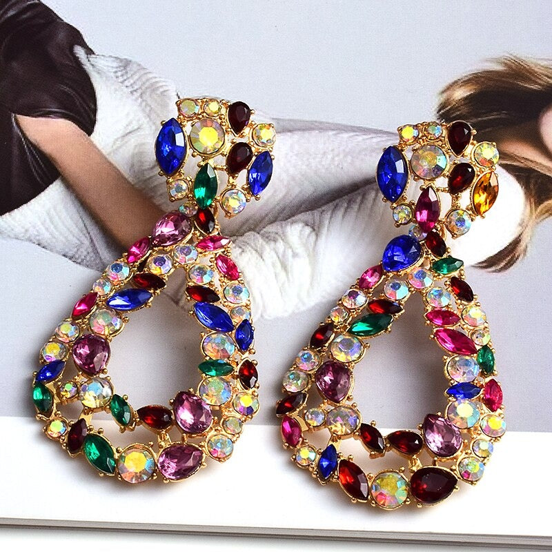 Extravagante und farbenfrohe geometrische Strass-Statement-Ohrringe