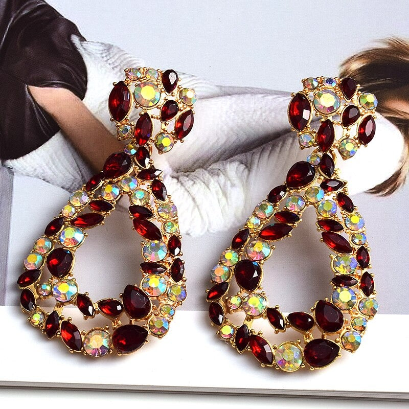 Extravagante und farbenfrohe geometrische Strass-Statement-Ohrringe