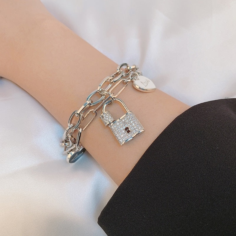 Modische Kettenarmbänder mit mehreren Anhängern