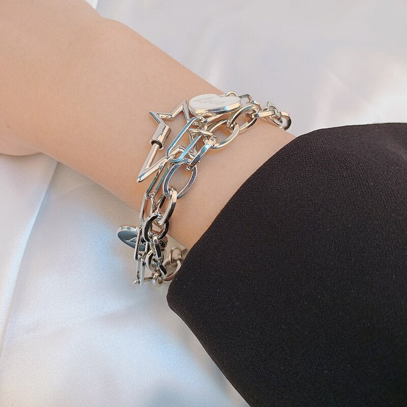 Modische Kettenarmbänder mit mehreren Anhängern