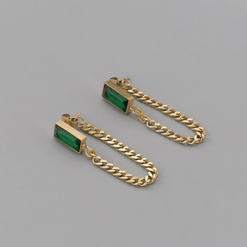 Modekette mit grünem Smaragd inspiriertem Charm-Schmuckstück