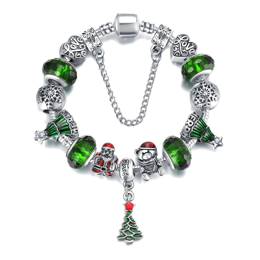 Festliches Perlen-Charm-Armband mit Weihnachtsmotiv