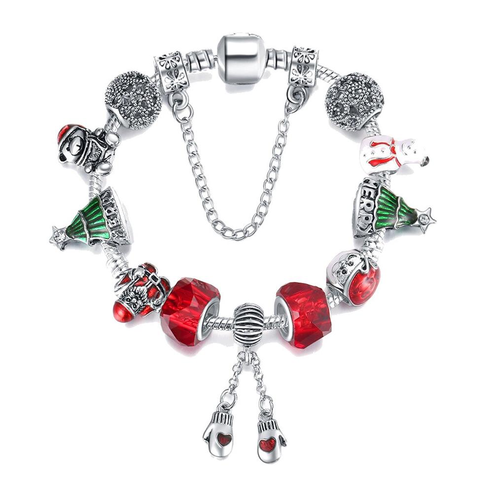 Festliches Perlen-Charm-Armband mit Weihnachtsmotiv