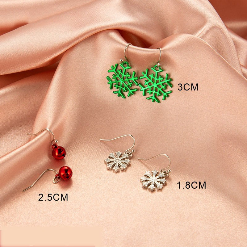 Festliche Party-Ohrring-Kollektion mit Weihnachtsthema
