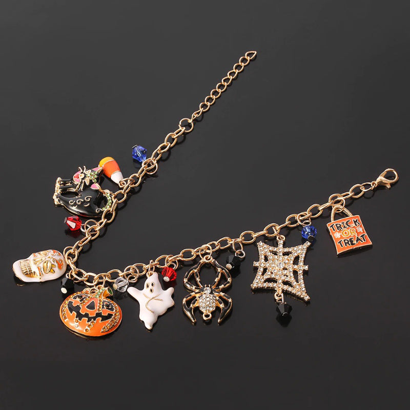 Festliche Armbänder mit mehreren Charms zum Thema Halloween