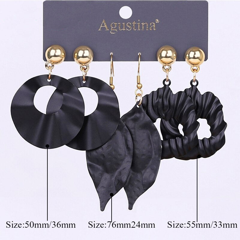 Schmeichelndes Set mit langen Acryl-Ohrringen im Bohemian-Chic-Stil