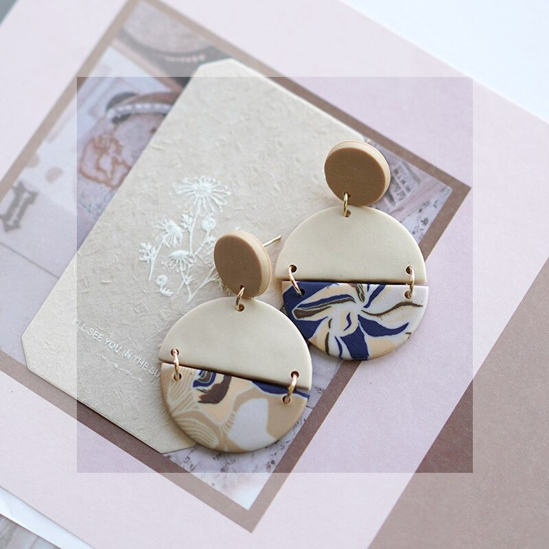 Florale und erdige Polymer Clay Ohrring Kollektion im Vintage Stil