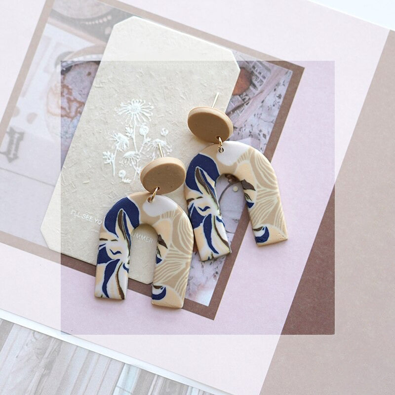 Florale und erdige Polymer Clay Ohrring Kollektion im Vintage Stil