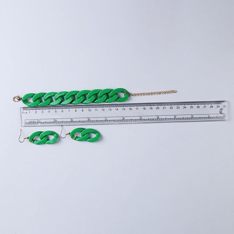 Lustige und helle einfarbige Acryl-Ketten-Schmucksets