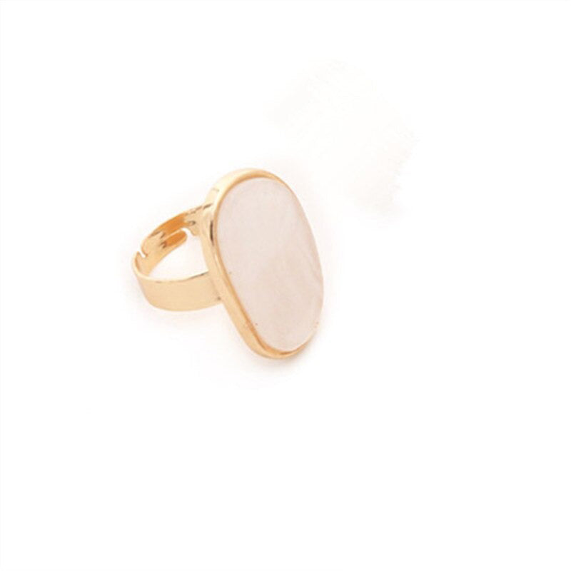 Geometrisch unregelmäßig geformte verstellbare Acrylringe