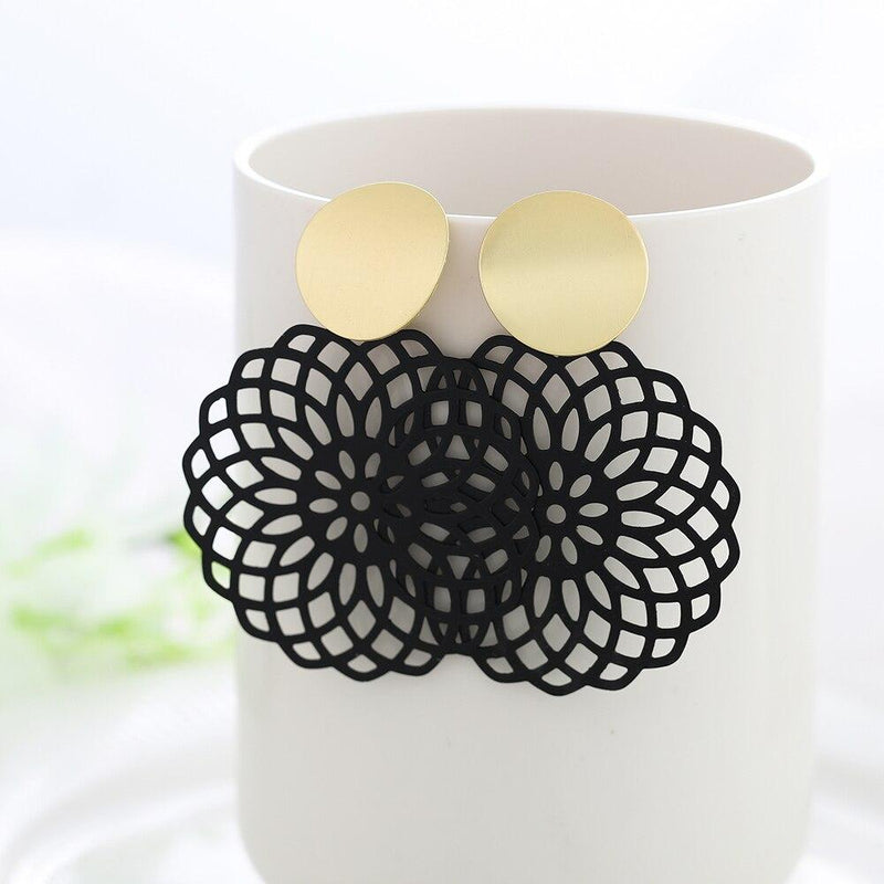 Geometrische Retro-Ohrringe in Schwarz, rund, Tropfenform, Sommerkollektion