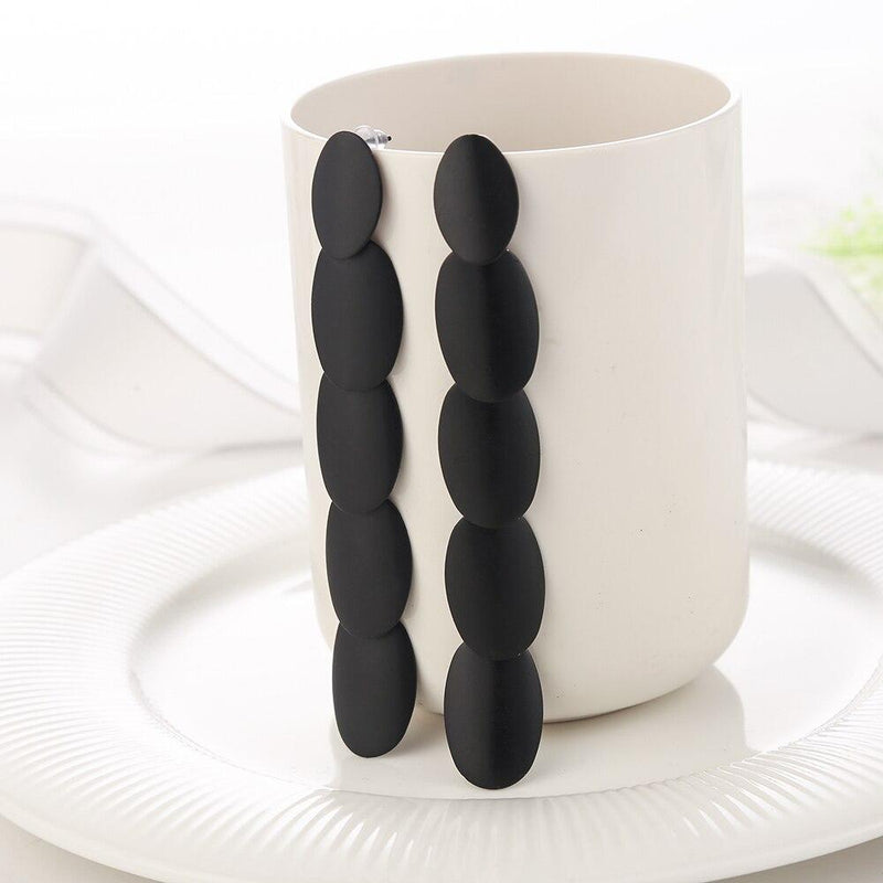 Geometrische Retro-Ohrringe in Schwarz, rund, Tropfenform, Sommerkollektion