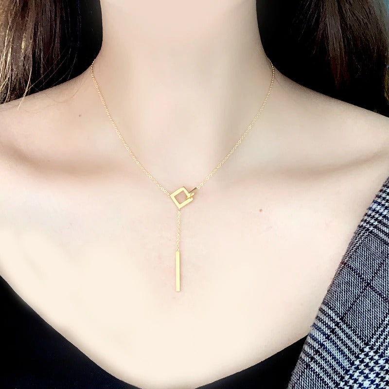 Halsketten im geometrischen Stil mit Y-förmiger doppelter quadratischer Schnalle und Quastenanhänger